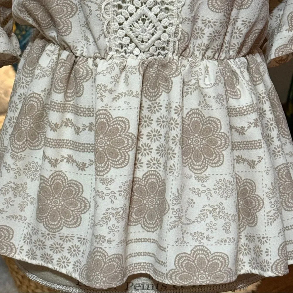Daytrip Medallion Print Peplum Top Ivory Tan Size Small - Picture 5 of 10